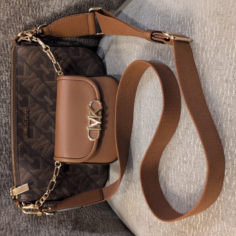 Michael Kors Empire Logo Parker Large Multi-Function Crossbody - Picture 13 of 17